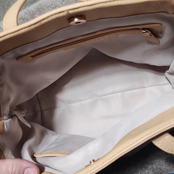 Lauren Conrad light tan purse. - Picture 5 of 10